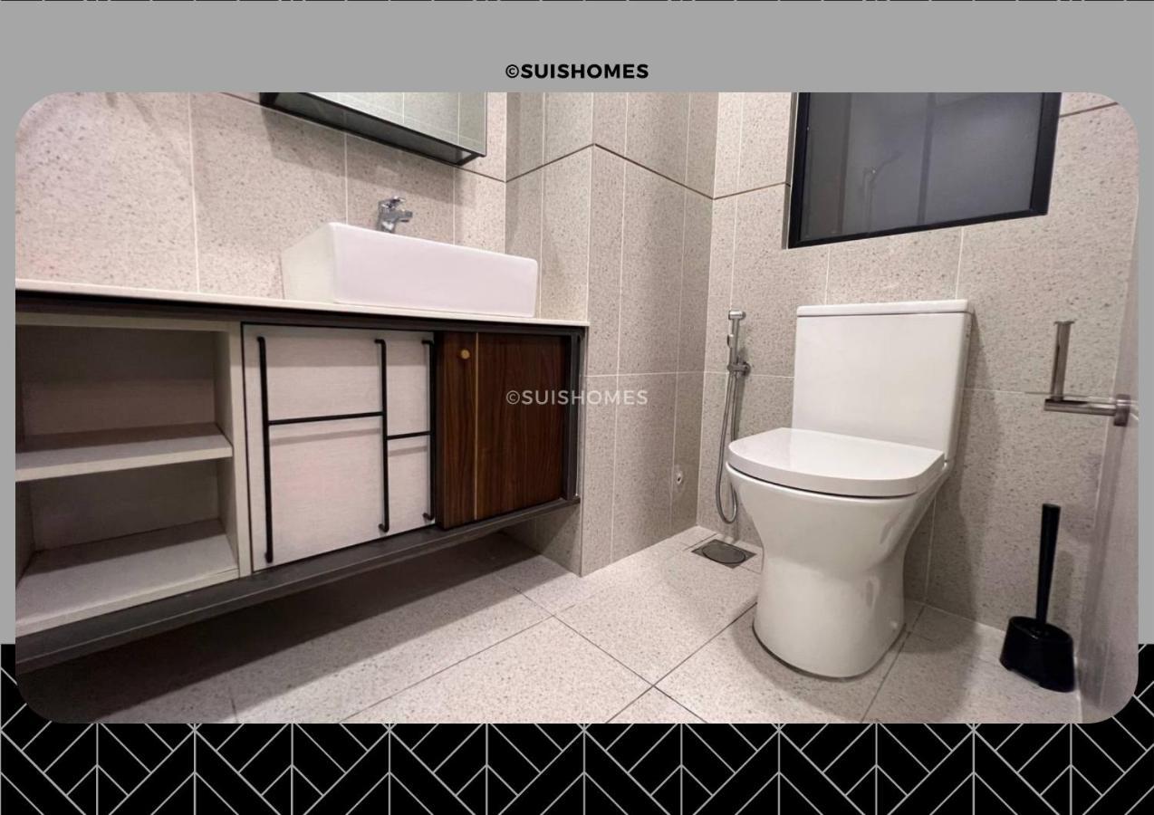 Millerz Square - Sky Pool & Gym - Free Parking, Wifi - - L *