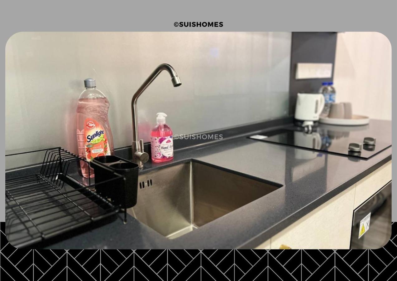 Millerz Square - Sky Pool & Gym - Free Parking, Wifi - - L